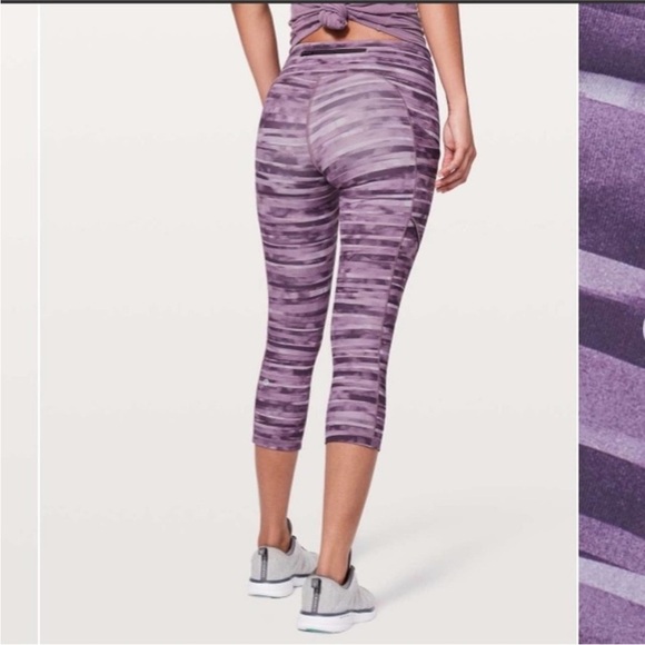Lululemon Speed Up Purple Striped Crop Leggings Size 6 - Picture 2 of 11